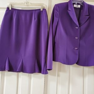 Ladies suit